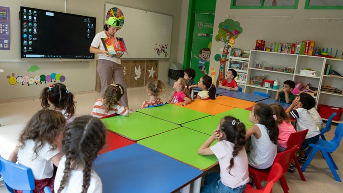 Çocuklar Etkinlik Yaparken
